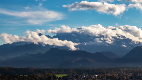 Salzburg,-Österreich---Alpen-Und-Wolken